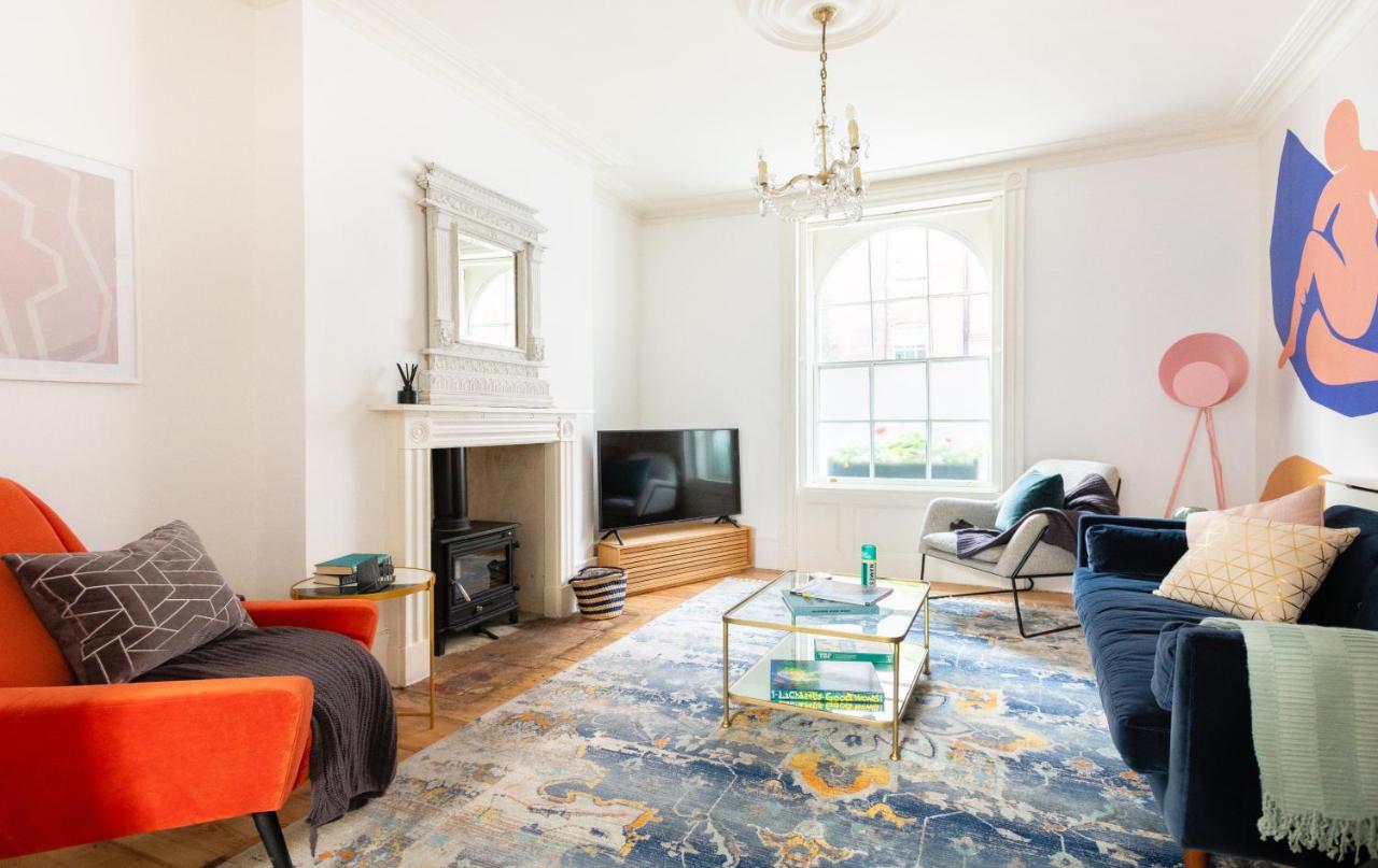 The Euston Square Escape - Modern And Central 4Bdr Home London Bagian luar foto